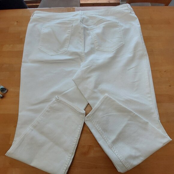 Old Navy Plus Size White Cotton Wow High Rise Skinny Jean Pants Size 26 - Picture 3 of 11